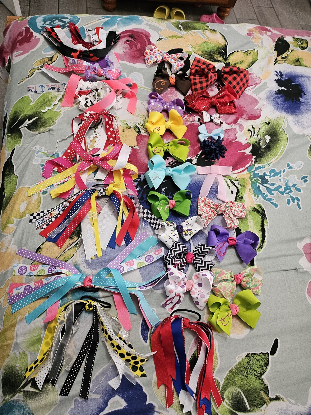 Colorful Girls Ribbon Hair Bows Set — Multicolor Assortment
